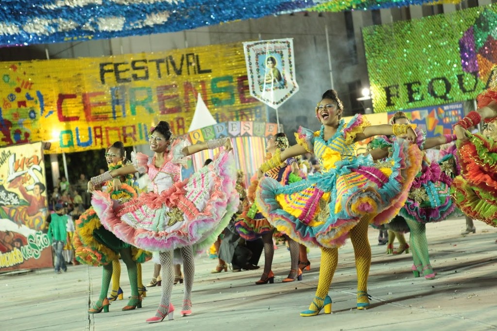 Luar do Sertão em 2011 com o tema Nordeste nordestino, nordestinando no São João de Cores vou cantando e dançando